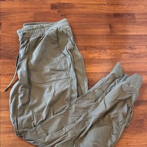 Women’s Lululemon Olive Jogger Pants